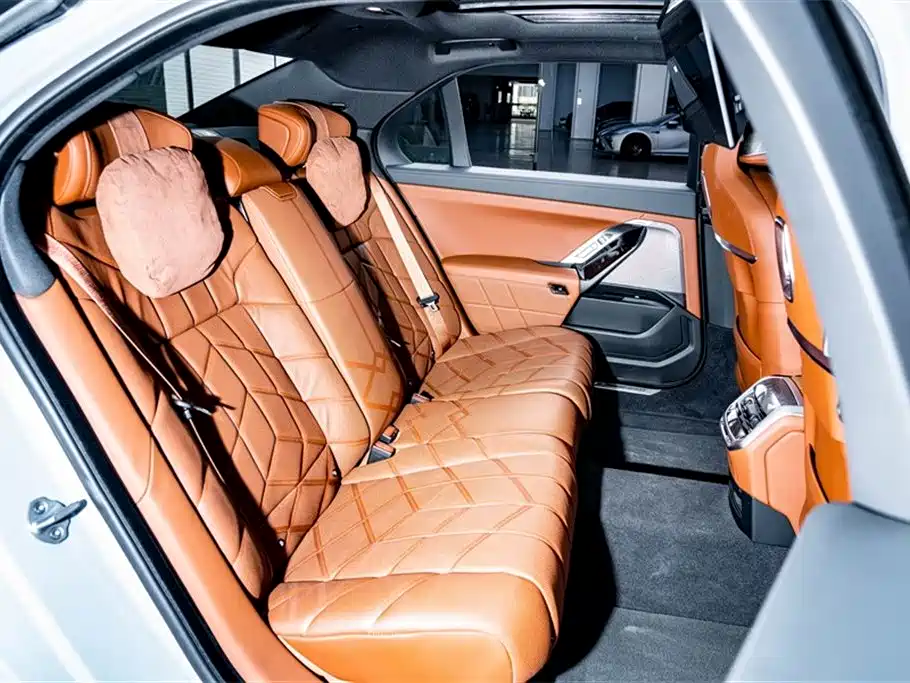 BMW BMW i7 2023 eDrive50L Exclusive M Sport Package 2026 - thumbnail 25