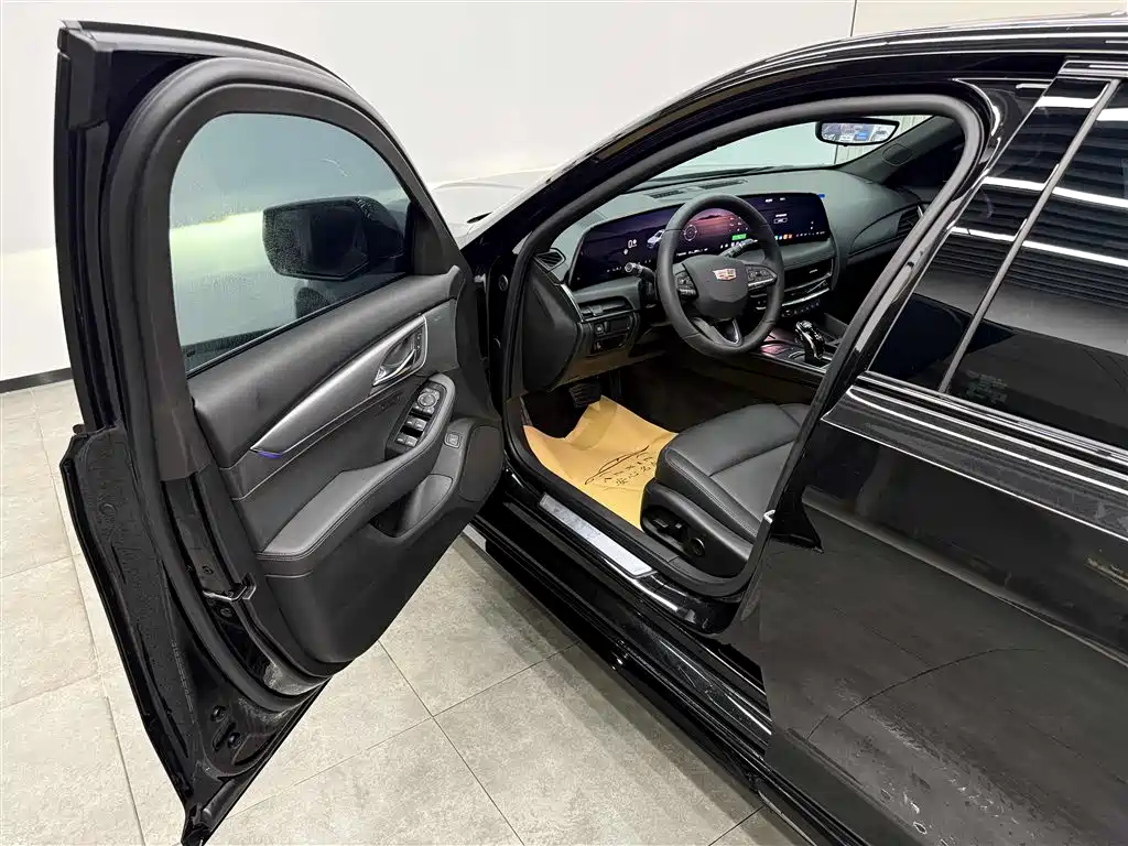 Cadillac Cadillac CT5 2025 28T Track Performance Edition 2025 - thumbnail 5