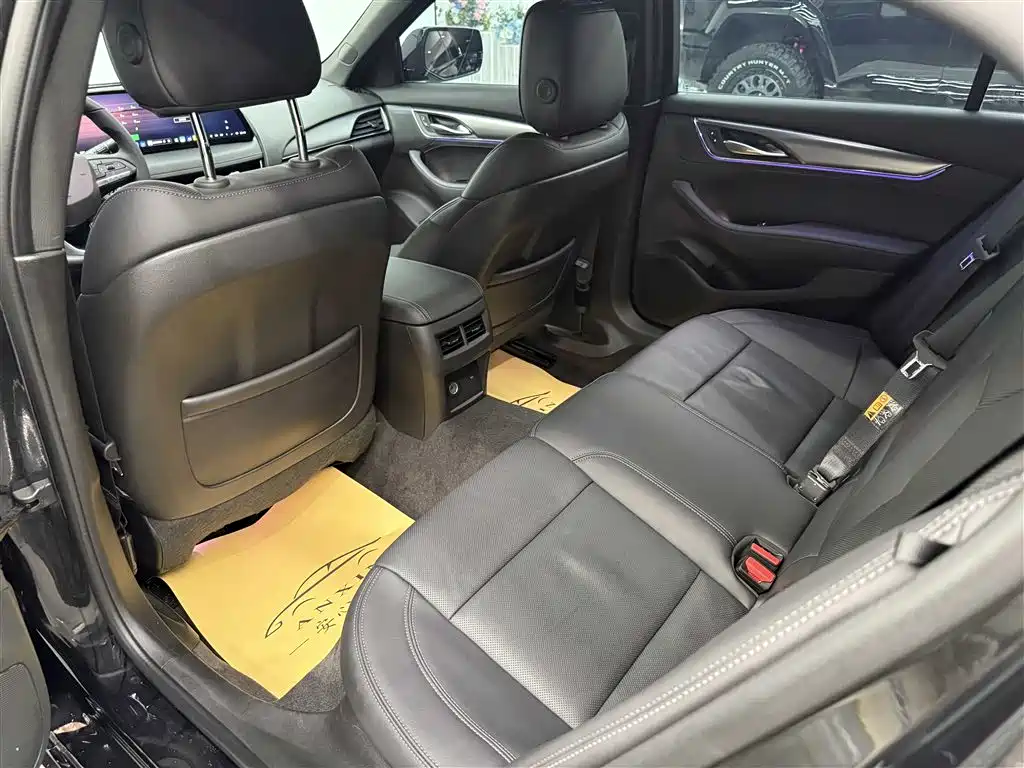Cadillac Cadillac CT5 2025 28T Track Performance Edition 2025 - thumbnail 12