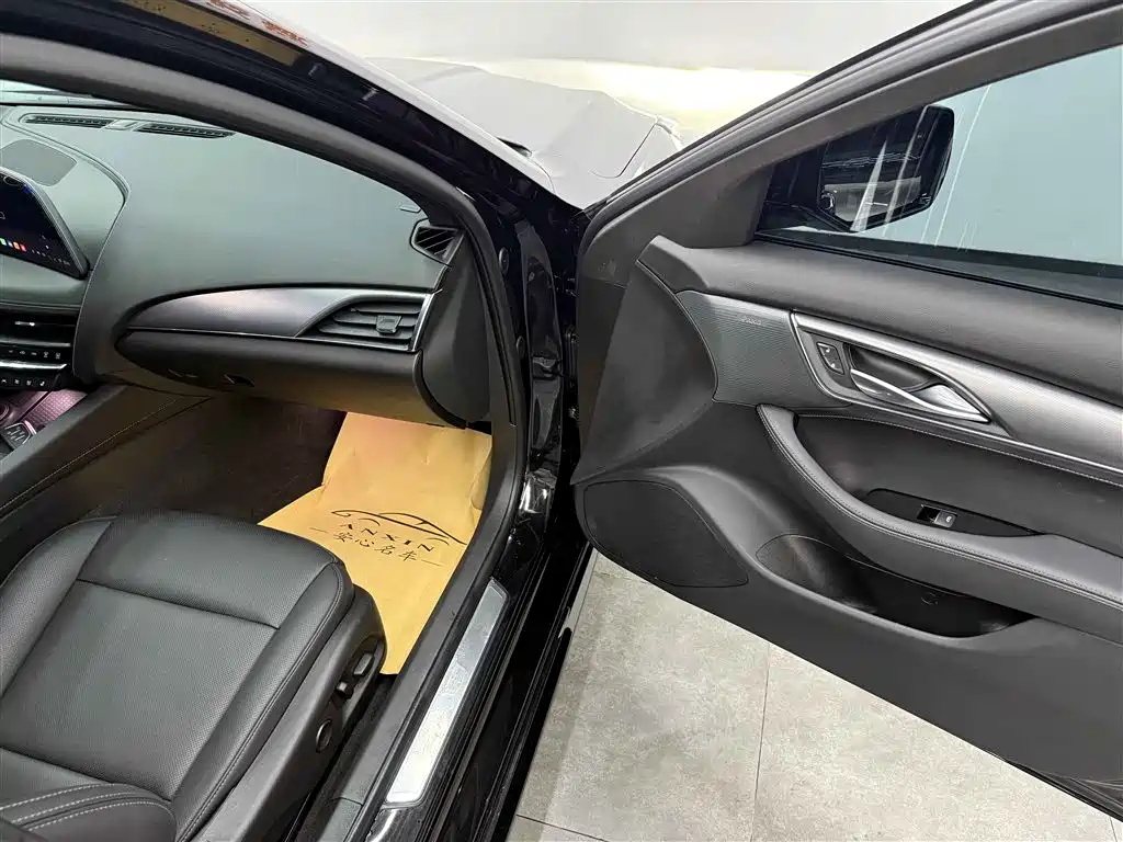 Cadillac Cadillac CT5 2025 28T Track Performance Edition 2025 - thumbnail 14