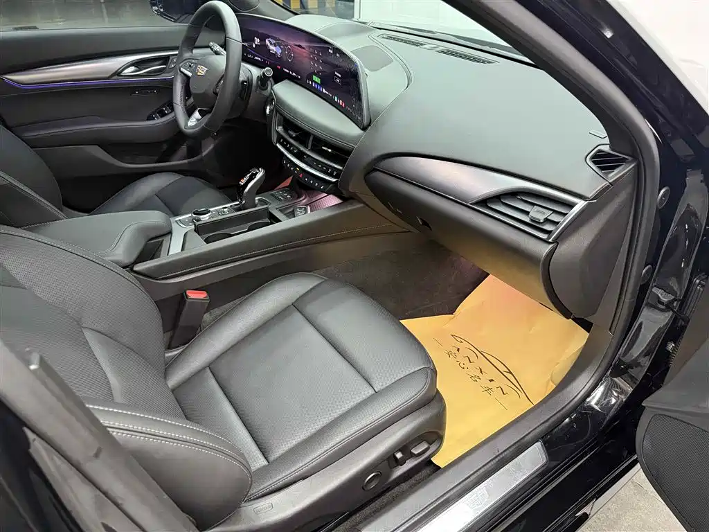 Cadillac Cadillac CT5 2025 28T Track Performance Edition 2025 - thumbnail 15