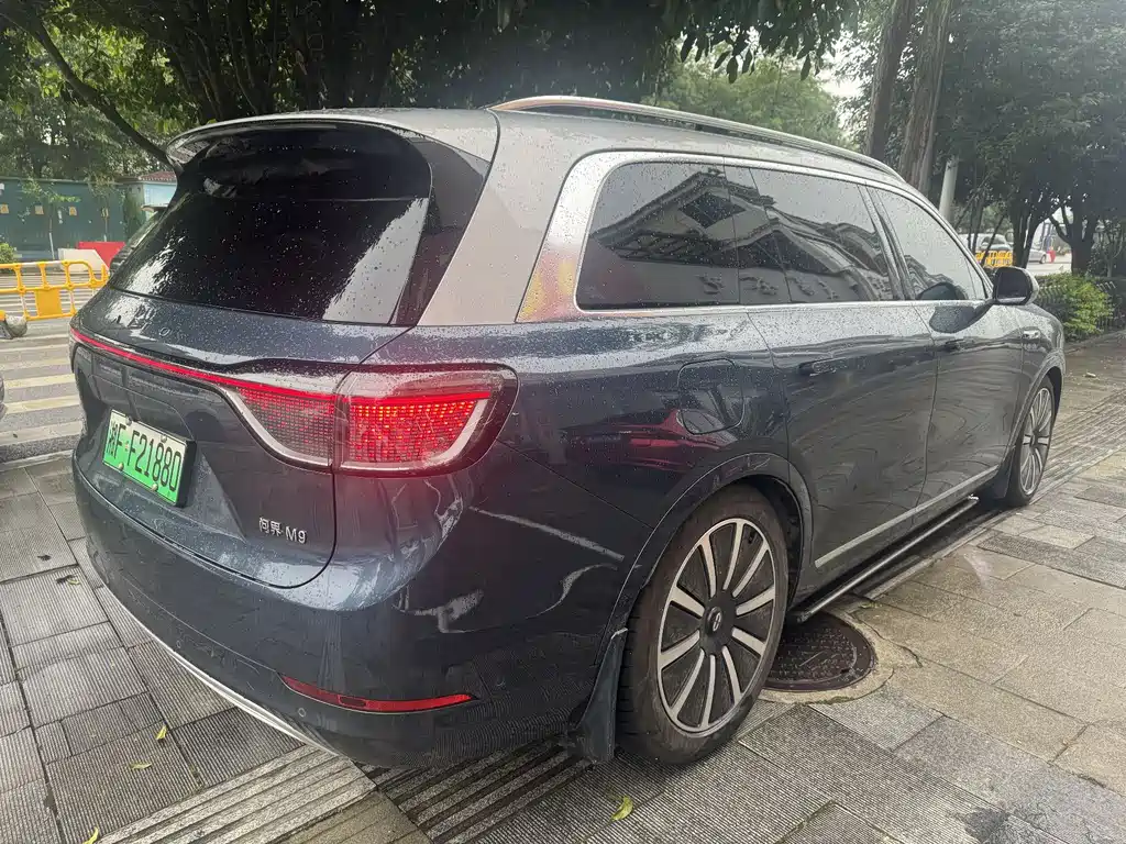 AITO AITO M9 2024 EREV Ultra Edition 42kWh 6-Seater 2024 - thumbnail 3