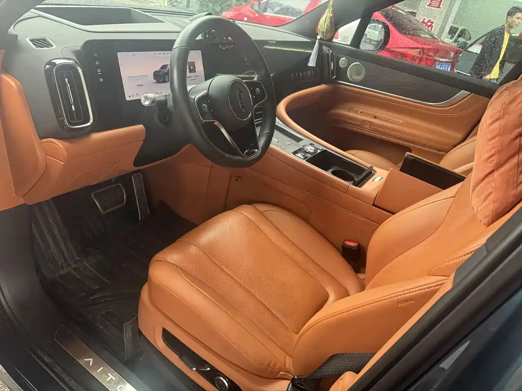 AITO AITO M9 2024 EREV Ultra Edition 42kWh 6-Seater 2024 - thumbnail 4