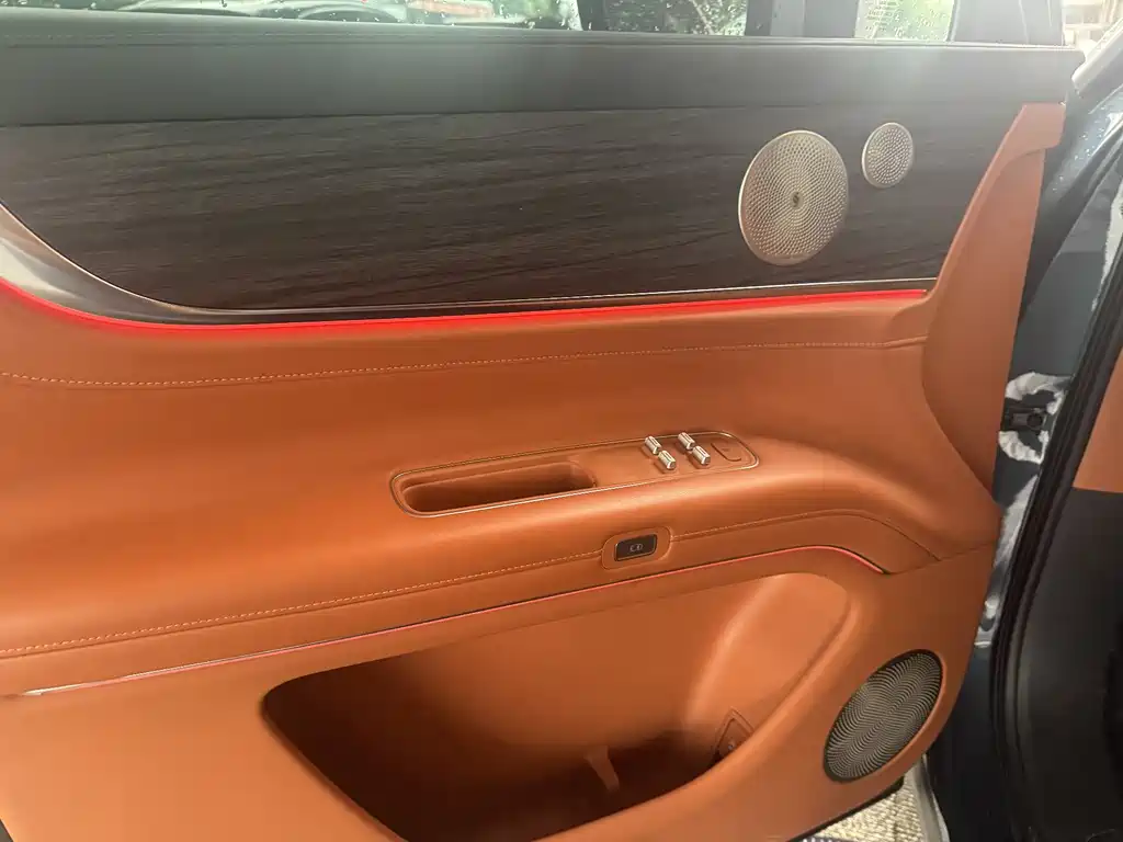 AITO AITO M9 2024 EREV Ultra Edition 42kWh 6-Seater 2024 - thumbnail 6