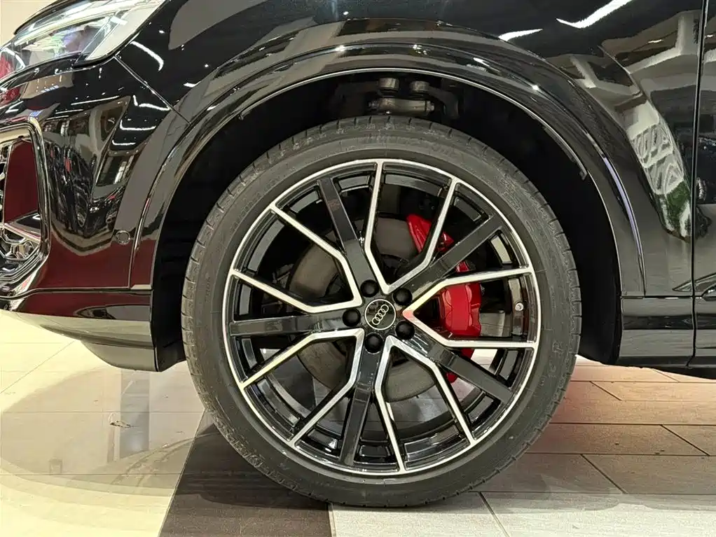 Audi Audi Q7 2025 55 TFSI quattro S line Black Warrior Edition 2026 - thumbnail 5