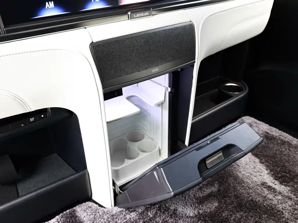 Lexus Lexus LM 2020 300h 4-Seater Yushi Edition 2022 - thumbnail 16