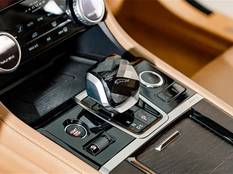 Jaguar Jaguar XFL 2021 XFL 2.0T P250 RWD Prestige Luxury Edition 2022 - thumbnail 17