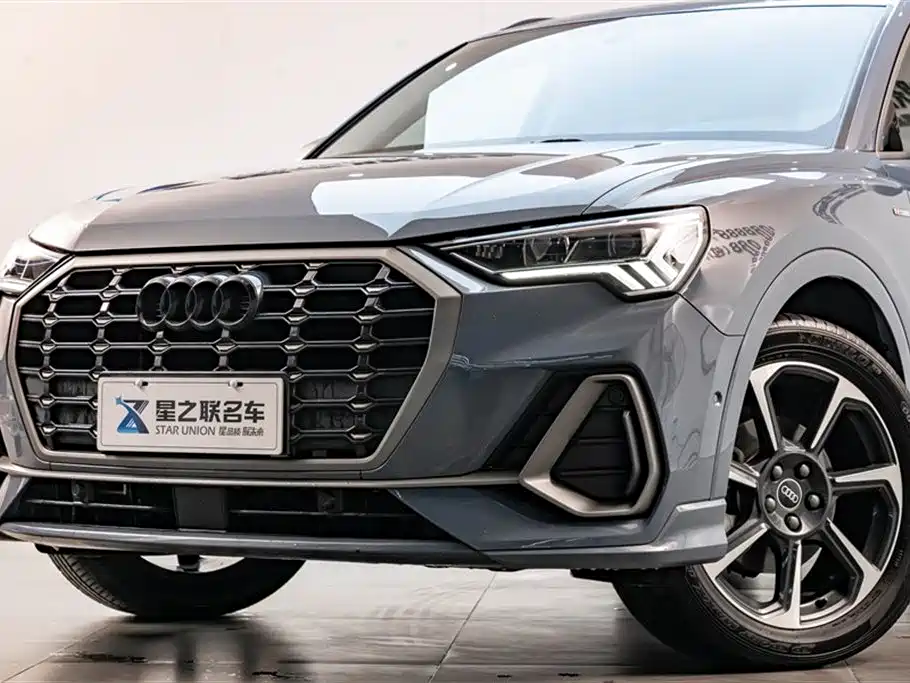 Audi Audi Q3 2023 40 TFSI RS Kit Speed Edition 2023 - thumbnail 2