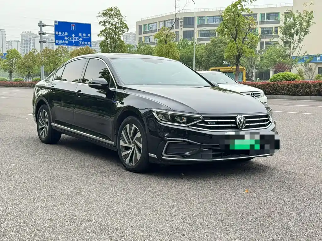 Volkswagen Magotan GTE 2022 2022 - thumbnail 3