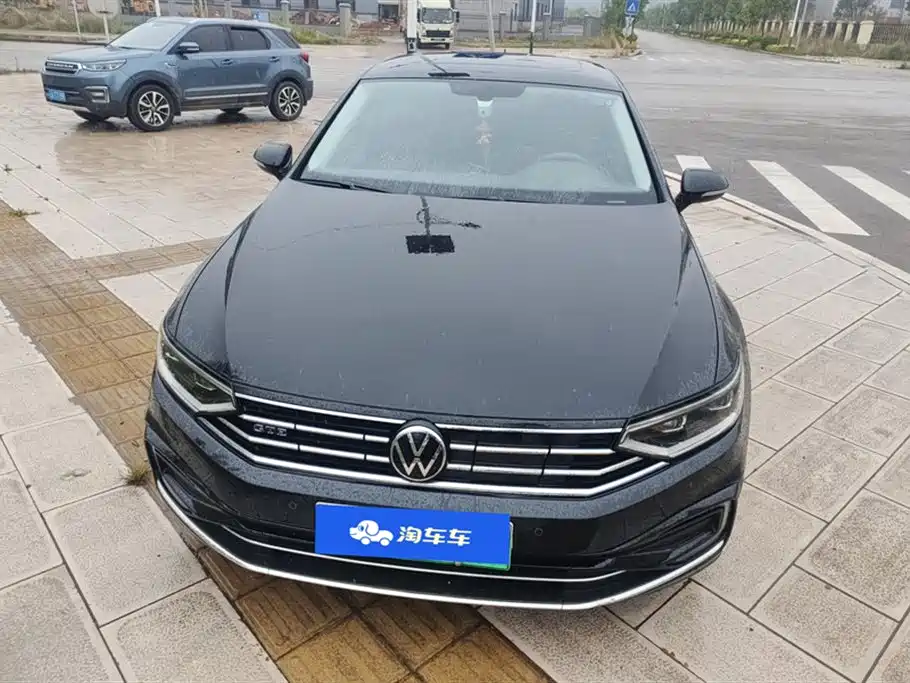 Volkswagen Magotan GTE PHEV 2022 GTE Luxury 2022 - thumbnail 2