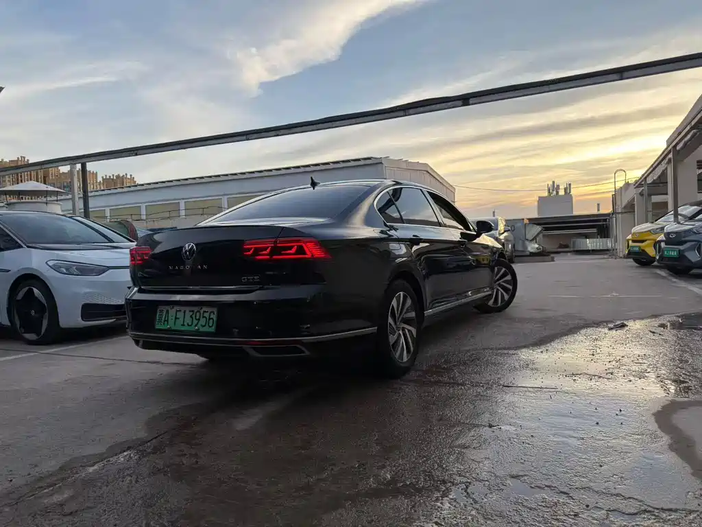 Volkswagen Magotan GTE PHEV 2022 GTE Luxury 2022 - thumbnail 9