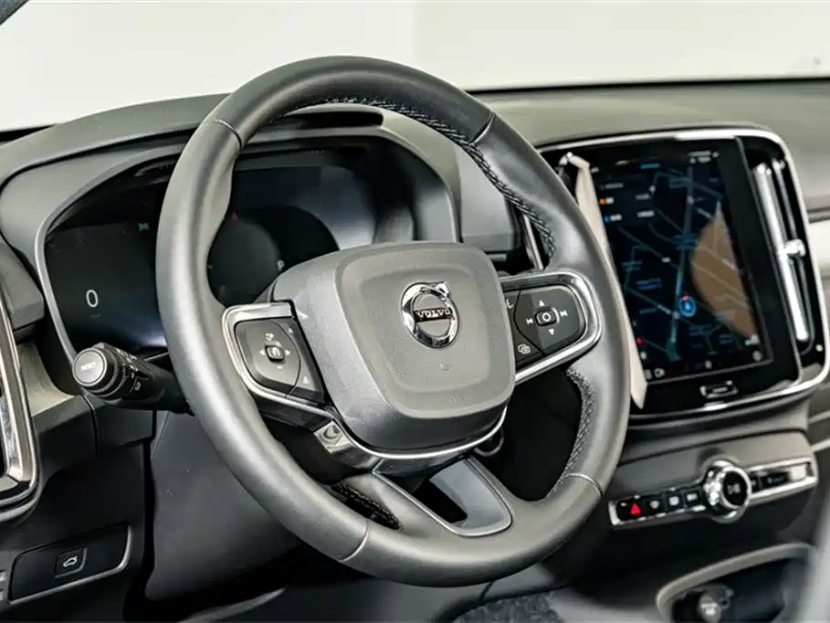 Volvo Volvo XC40 2025 B3 Momentum Luxury Edition 2025 - thumbnail 10