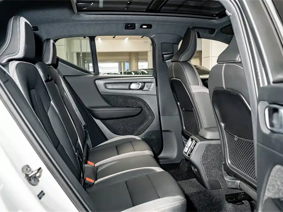 Volvo Volvo XC40 2025 B3 Momentum Luxury Edition 2025 - thumbnail 20
