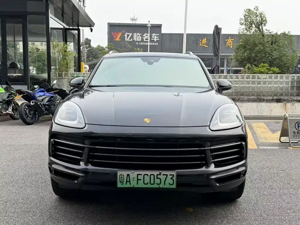 Porsche 2021 Porsche Cayenne E-Hybrid Coupé 2.0T 2022 - thumbnail 2