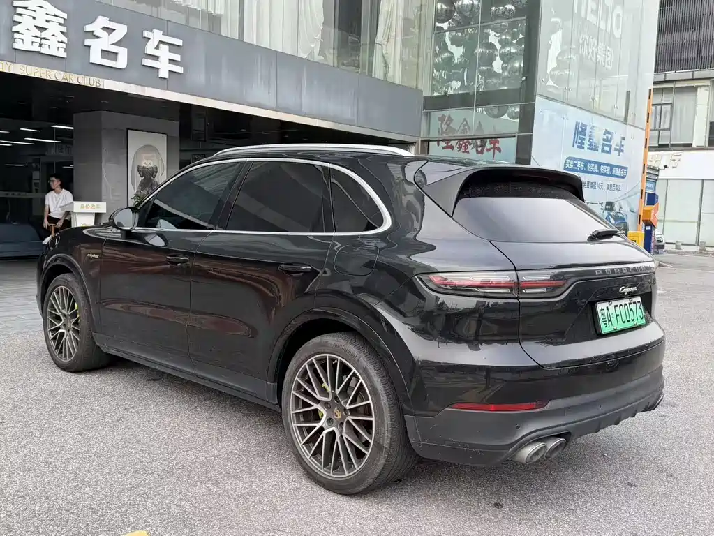 Porsche 2021 Porsche Cayenne E-Hybrid Coupé 2.0T 2022 - thumbnail 4