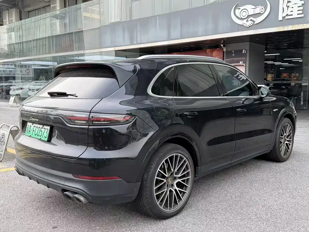 Porsche 2021 Porsche Cayenne E-Hybrid Coupé 2.0T 2022 - thumbnail 6