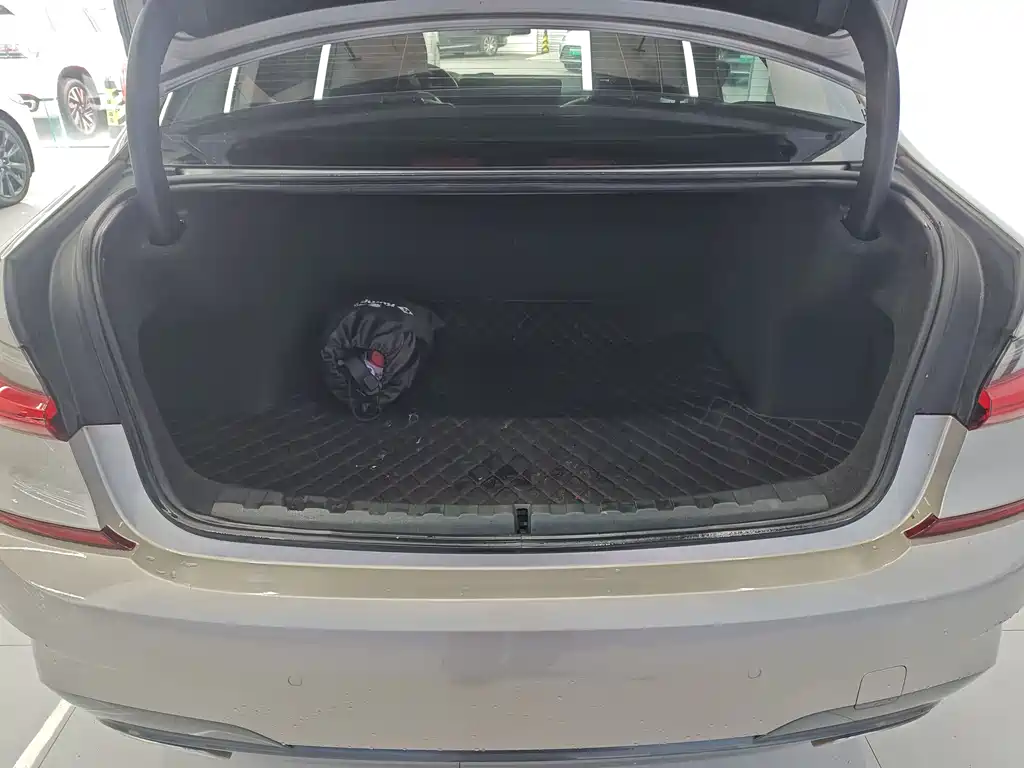 BMW BMW 3 Series 2020 Facelift 325Li M Sport Package 2020 - thumbnail 26