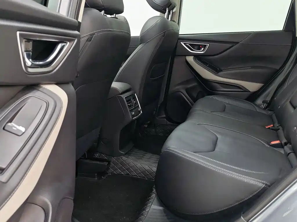 Subaru Subaru Forester 2022 2.0i AWD Luxury Edition EyeSight 2023 - thumbnail 8