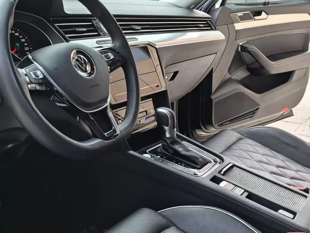 Volkswagen Magotan GTE 2022 GTE Prestige 2022 - thumbnail 5