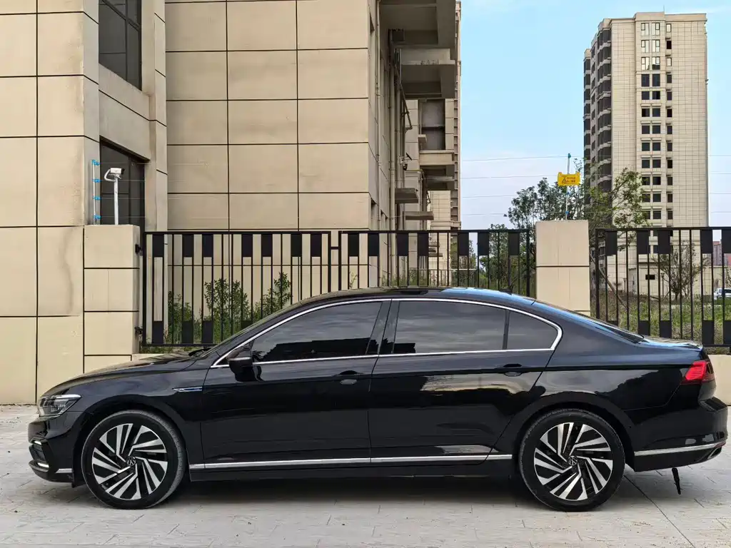 Volkswagen Magotan GTE 2022 GTE Prestige 2022 - thumbnail 9