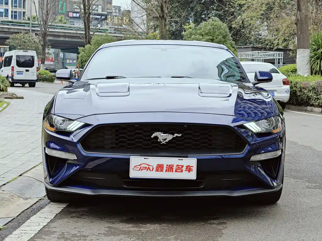Ford Mustang 2.3T EcoBoost 2022 - thumbnail 2