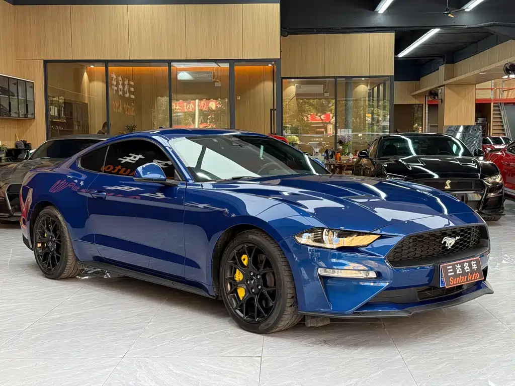 Ford Mustang 2.3T EcoBoost 2022 - thumbnail 4