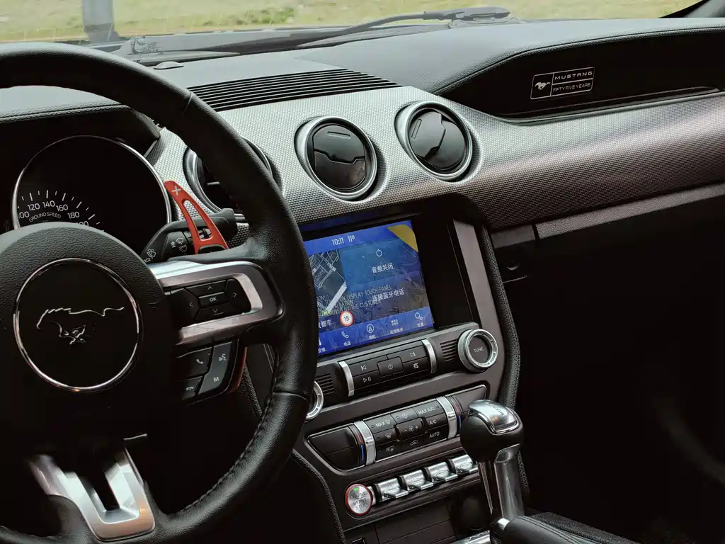 Ford Mustang 2.3T EcoBoost 2022 - thumbnail 9
