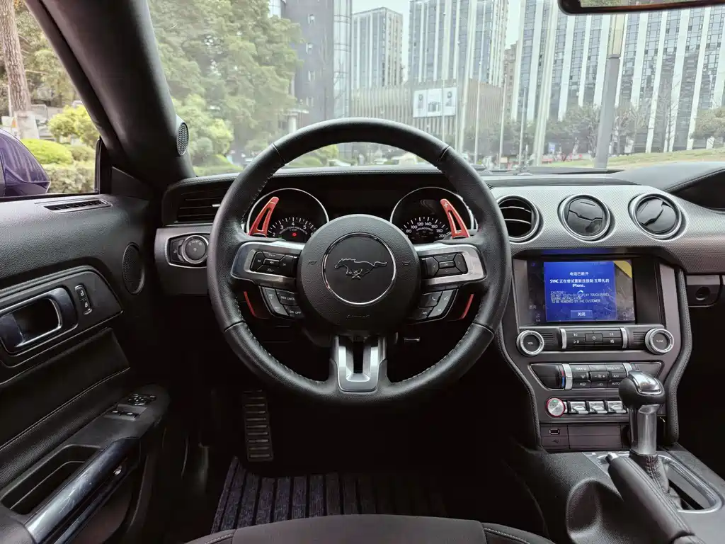 Ford Mustang 2.3T EcoBoost 2022 - thumbnail 12