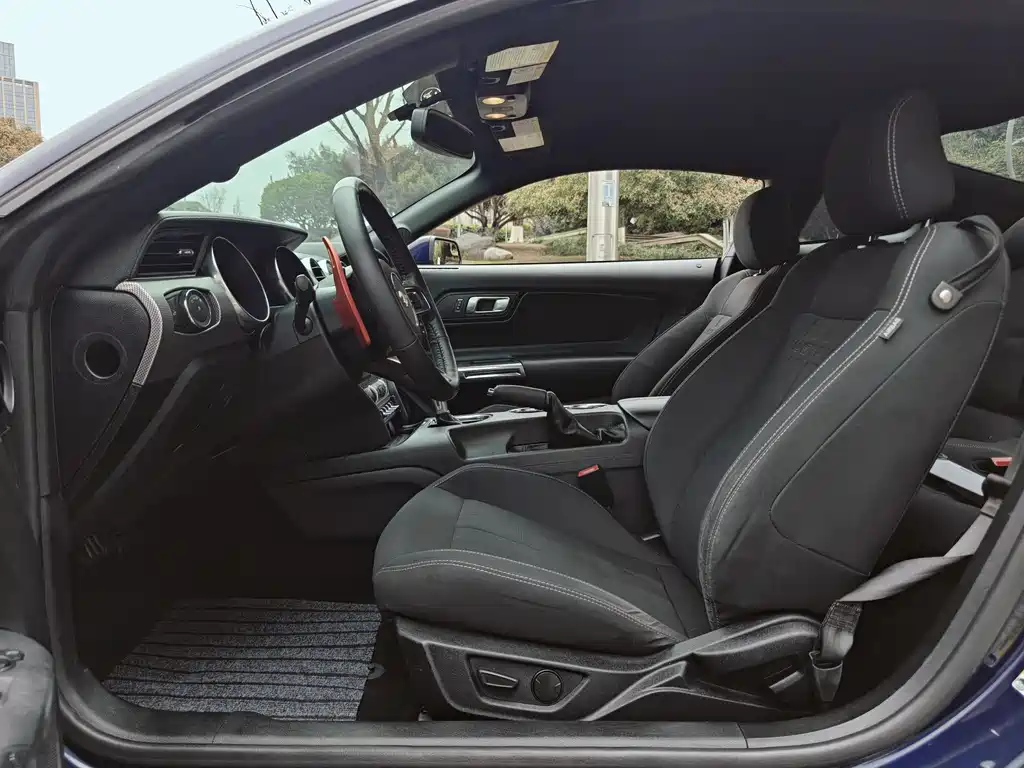 Ford Mustang 2.3T EcoBoost 2022 - thumbnail 15