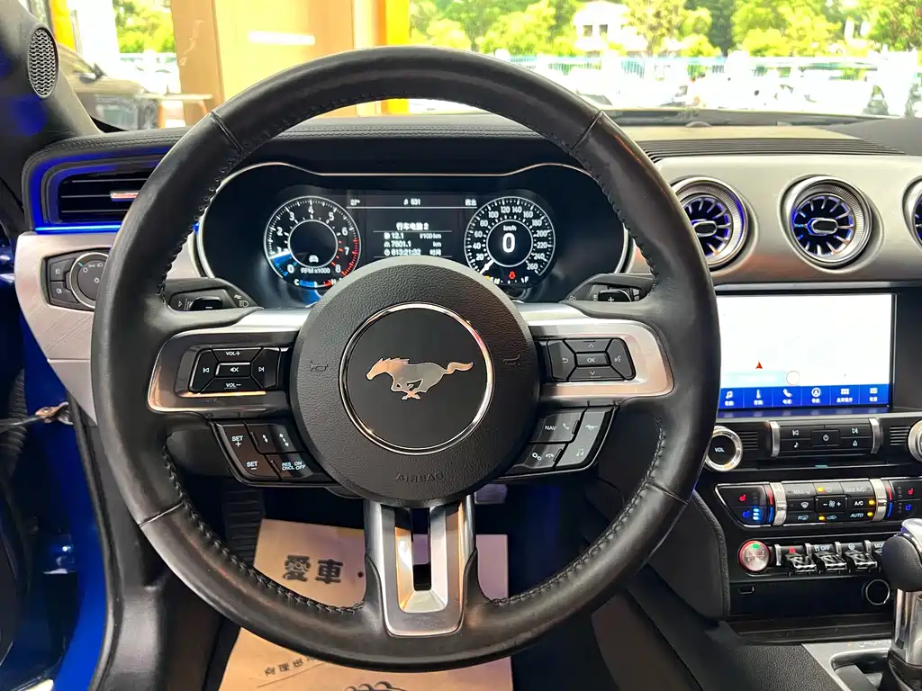 Ford Mustang 2.3T EcoBoost 2022 - thumbnail 14