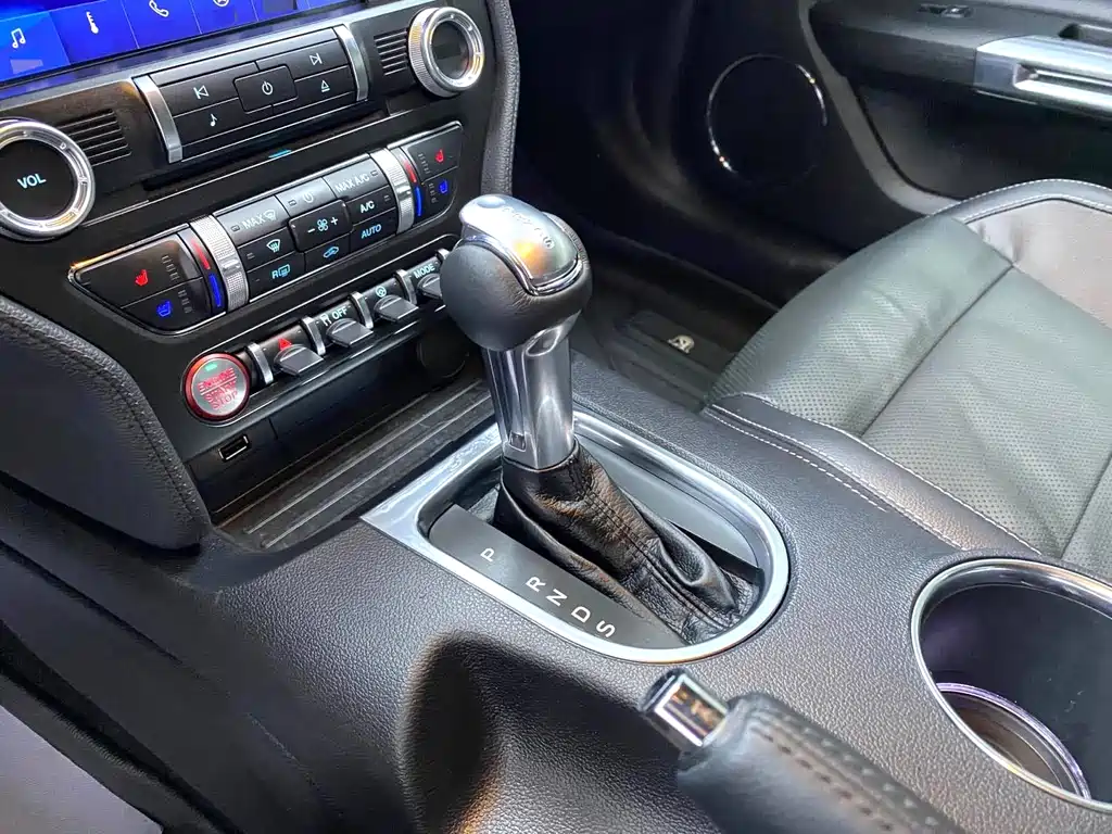 Ford Ford Mustang 2021 2.3L EcoBoost Mach 1 Heritage Edition 2022 - thumbnail 4