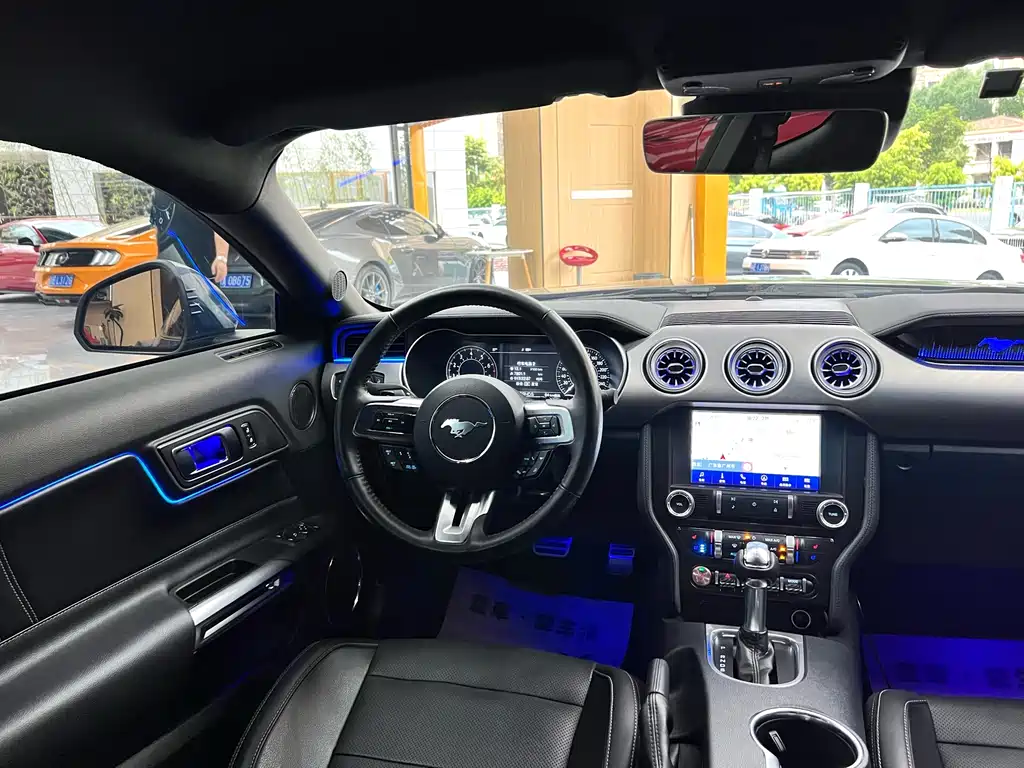 Ford Mustang 2.3T EcoBoost 2022 - thumbnail 21
