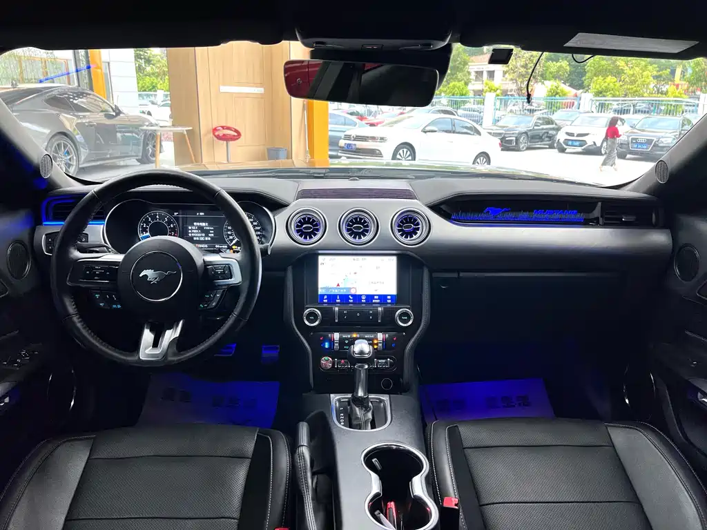 Ford Mustang 2.3T EcoBoost 2022 - thumbnail 23