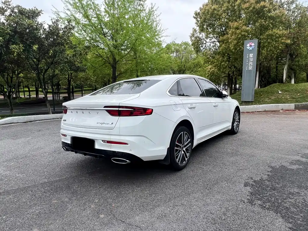 Geely Auto Geely Preface 2.0TD Prestige 2023 - thumbnail 4