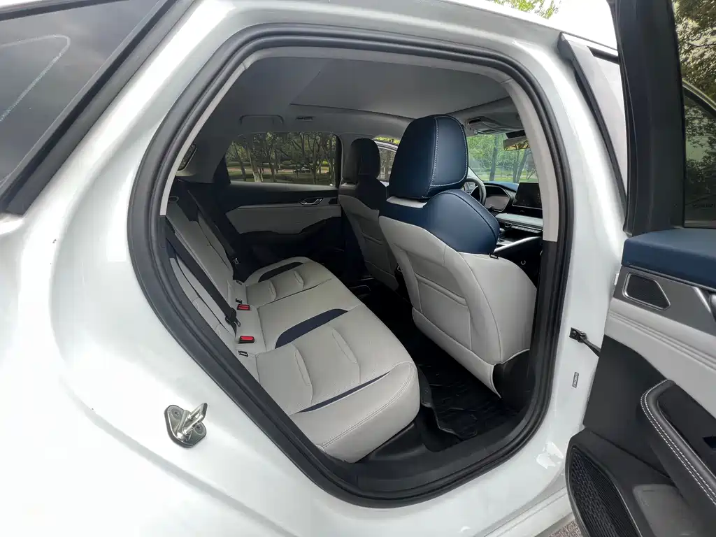 Geely Auto Geely Preface 2.0TD Prestige 2023 - thumbnail 9