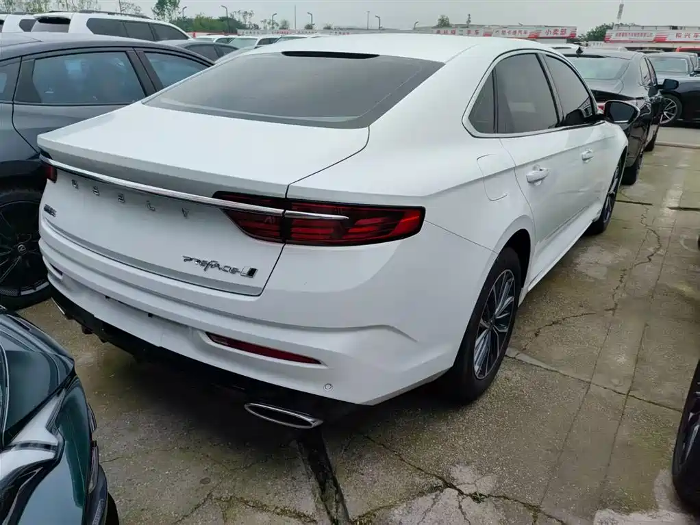 Geely Auto Geely Preface 2023 1.5TD Fuyao Edition 2023 - thumbnail 9
