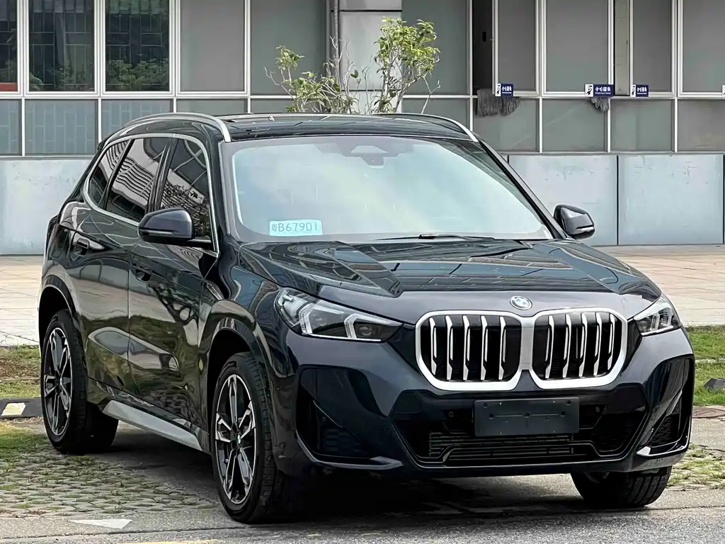 BMW BMW X1 sDrive25Li X Design Package 2026 - thumbnail 3