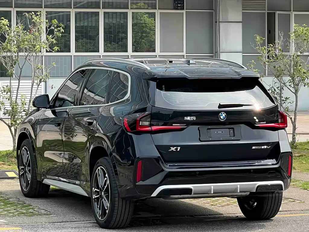 BMW BMW X1 sDrive25Li X Design Package 2026 - thumbnail 6