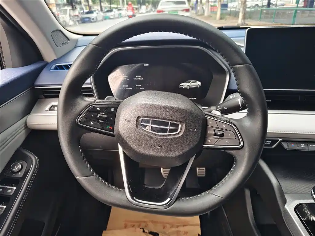 Geely Auto Geely Preface 2023 2.0TD Luxury 2022 - thumbnail 5