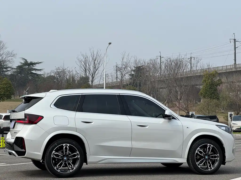 BMW BMW X1 2023 sDrive25Li M Sport Package 2023 - thumbnail 16