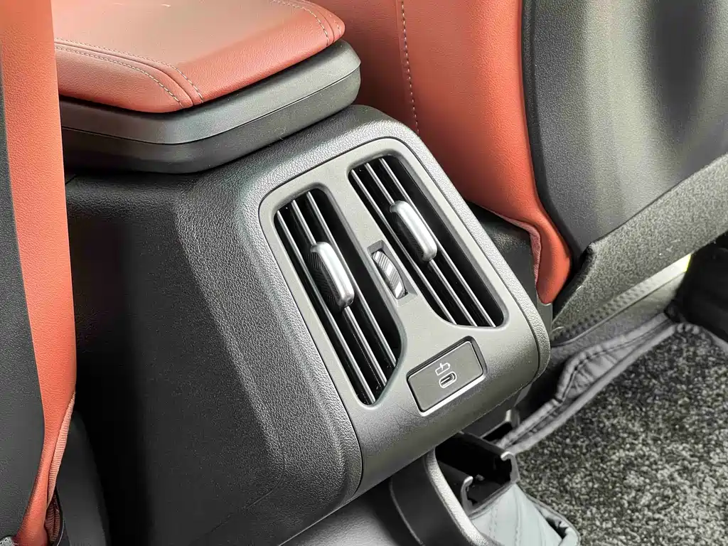 BMW BMW X1 sDrive25Li X Design Package 2026 - thumbnail 17