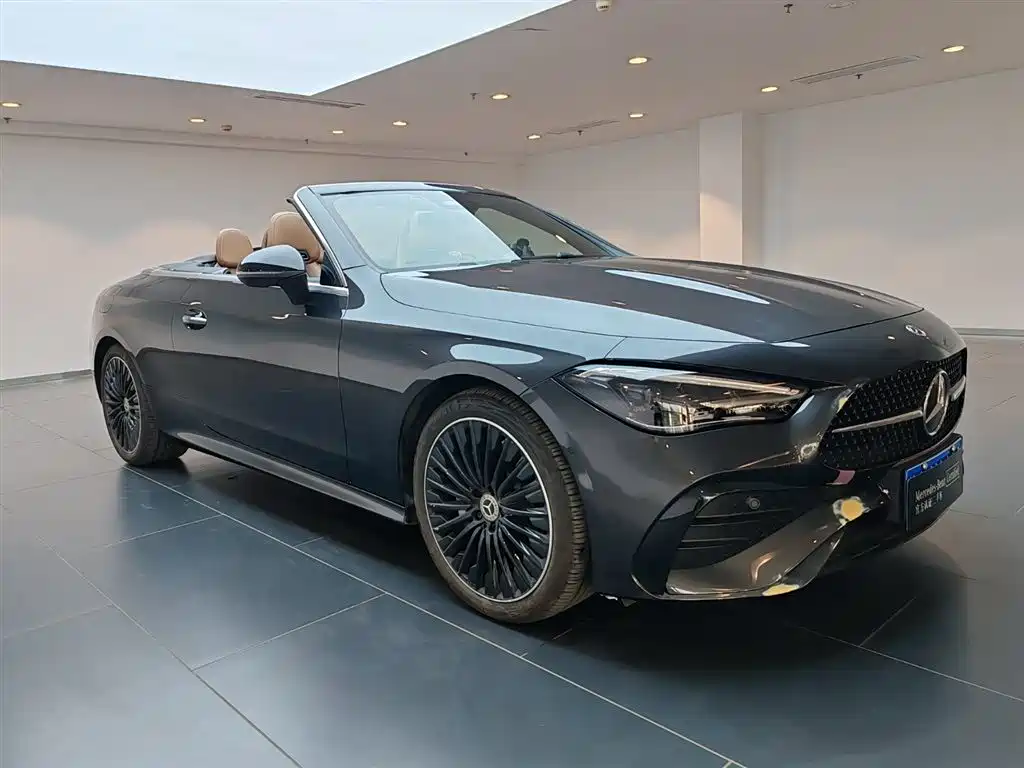 Mercedes-Benz Mercedes-Benz CLE 260 Cabriolet 2025 - thumbnail 2