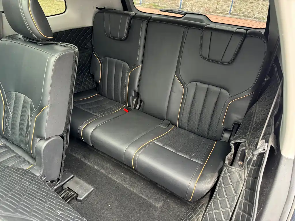 Ford Equator EcoBoost 225 Premium 7-Seater 2022 - thumbnail 5