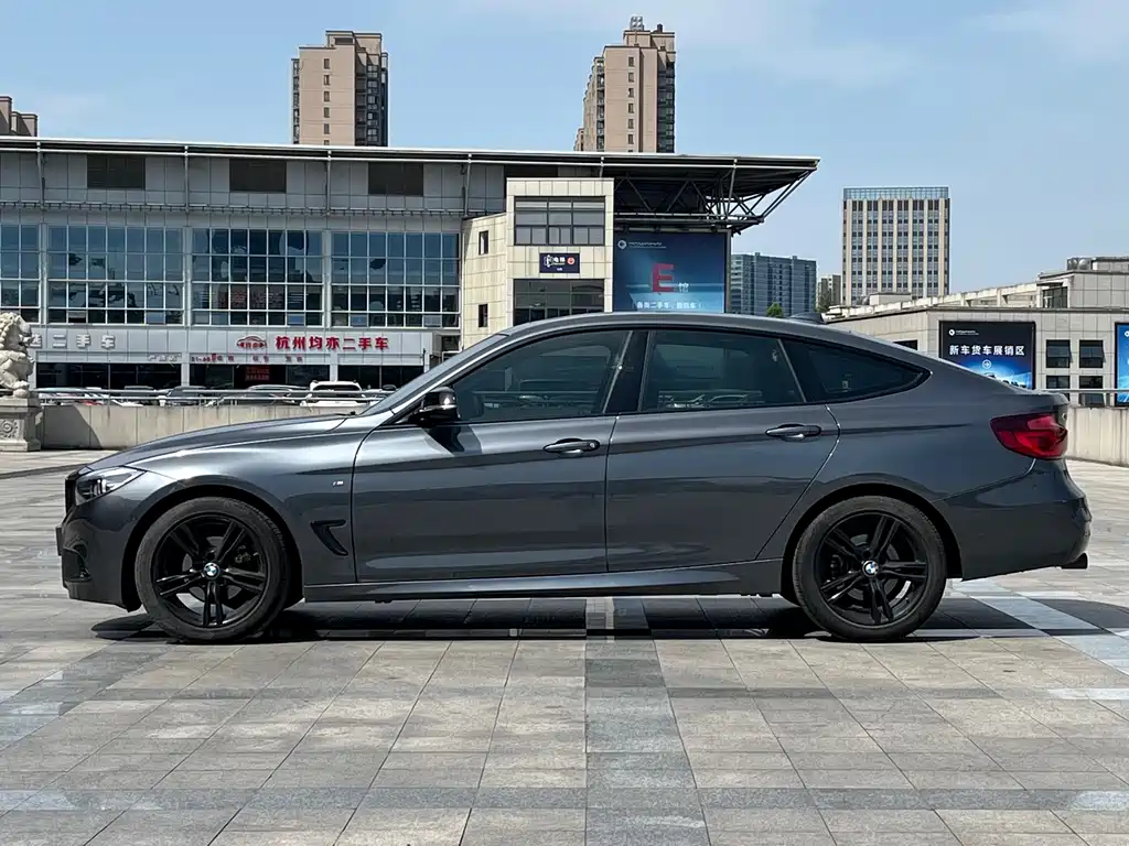 BMW BMW 3 Series GT 2019 320i M Sport Night Edition 2019 - thumbnail 3