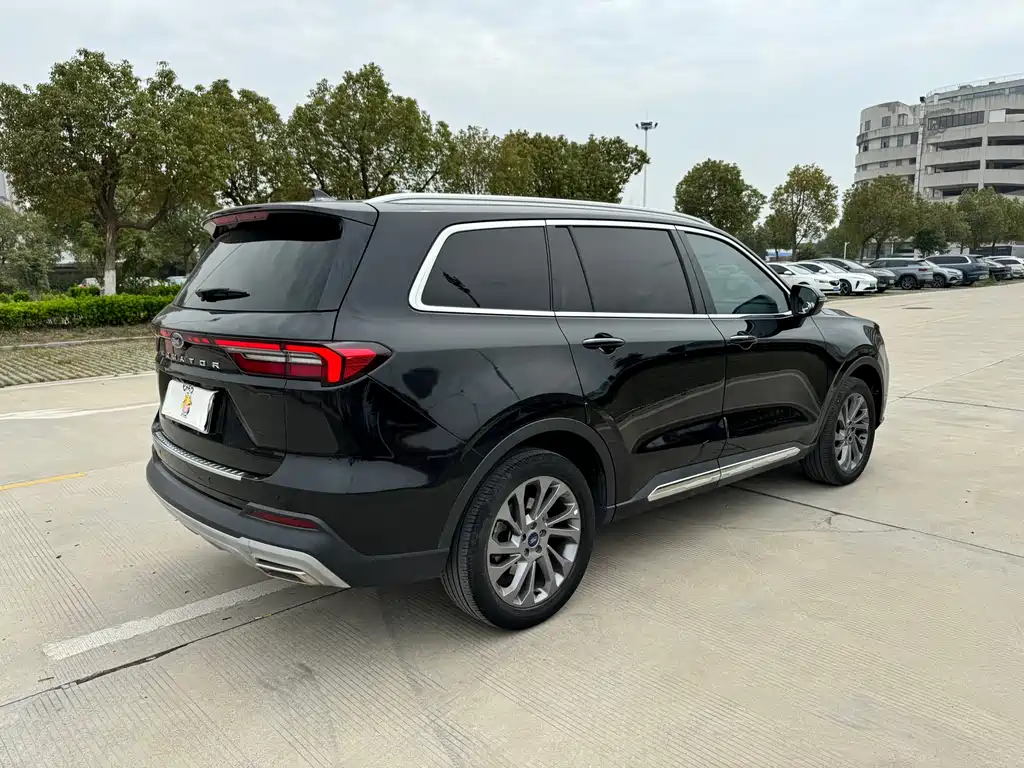 Ford Equator EcoBoost 225 Premium 7-Seater 2022 - thumbnail 16