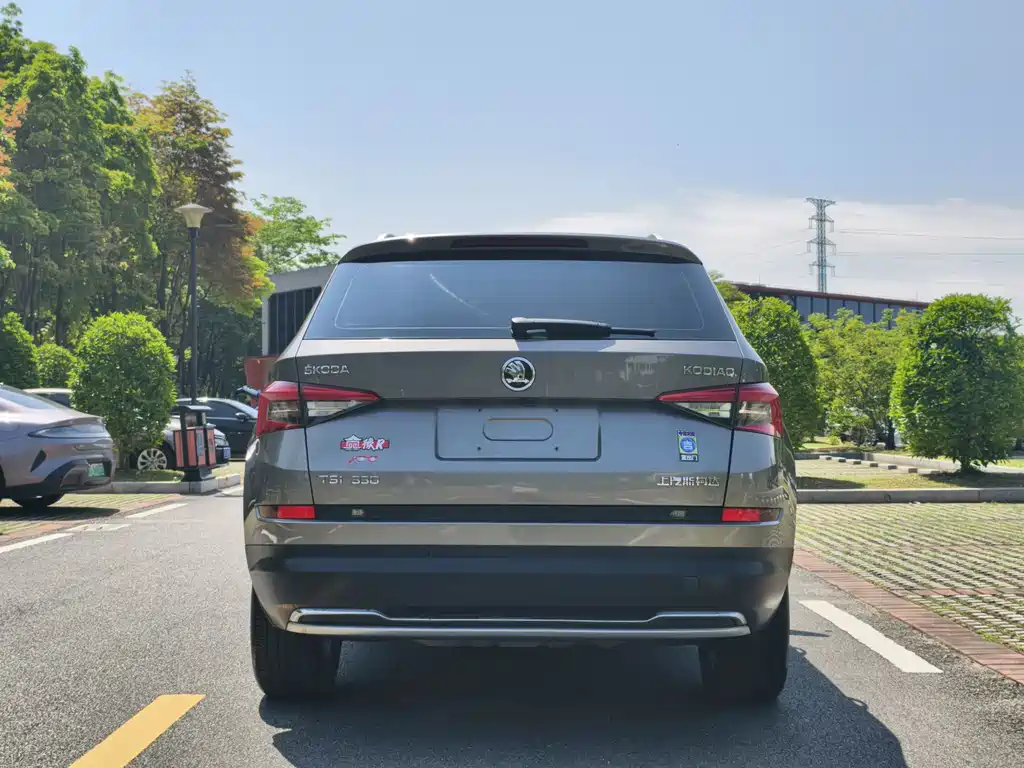 Skoda Skoda Kodiaq 2018 TSI330 5-Seater 2WD Luxury Edition 2018 - thumbnail 7