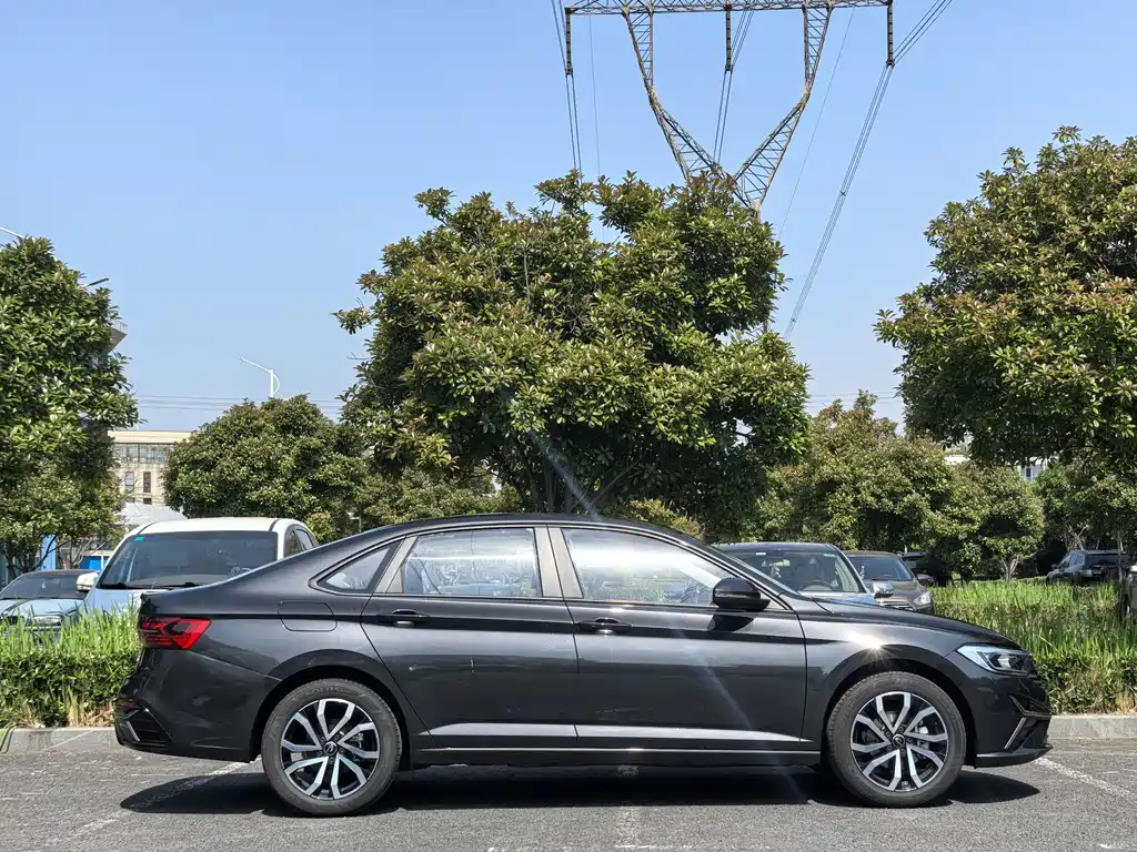 Jetta Jetta VA7 2025 1.4T Automatic First-Come-First-Served Edition 2025 - thumbnail 7