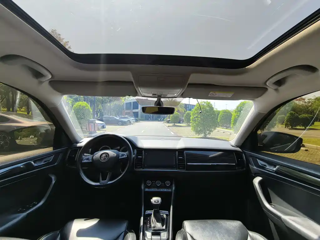 Skoda Skoda Kodiaq 2018 TSI330 5-Seater 2WD Luxury Edition 2018 - thumbnail 22