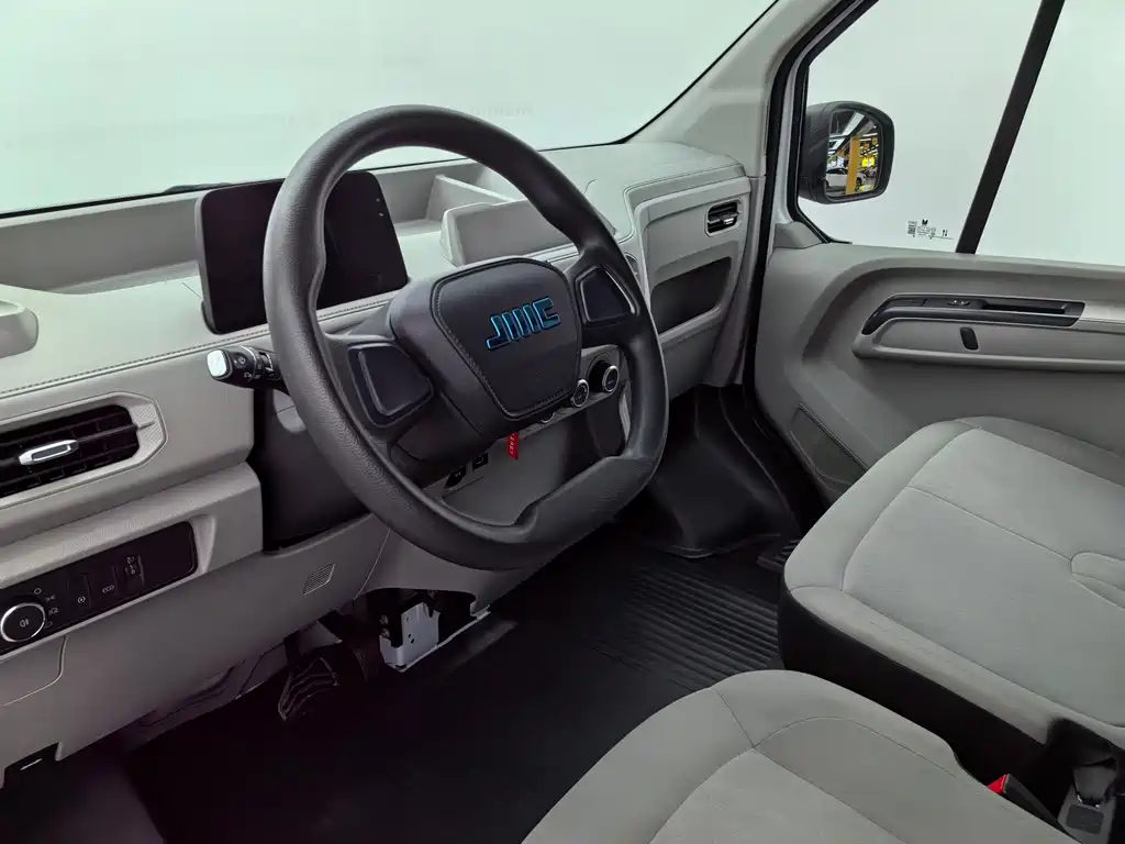 JMC E-Fushun 2025 Blind Window Edition 41.86kWh Short Wheelbase Low Roof 3.0 Ton 2025 - thumbnail 15