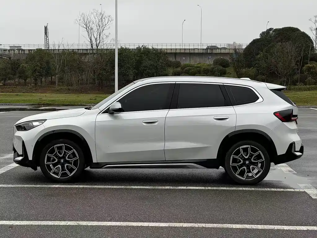 BMW BMW X1 2023 sDrive25Li X Design Package 2024 - thumbnail 2